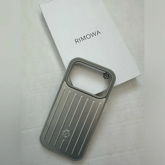 Rimowa Iphone Case Aluminum For Iphone 17 Pro - Picture 3 of 4